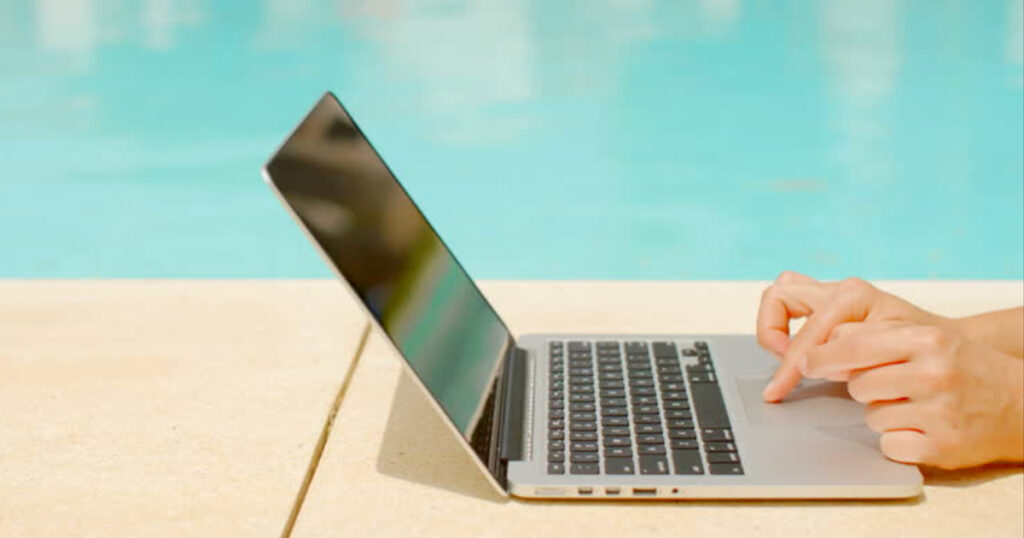 Ufficio coworking aperto per ferie a Sovico